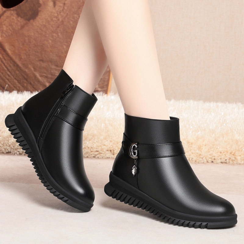 2025皮面短靴女加绒加厚平底软底秋冬季毛毛中老年妈妈棉鞋,运动鞋new,运动休闲鞋,淘宝优惠券,粉丝福利购,淘宝优惠卷