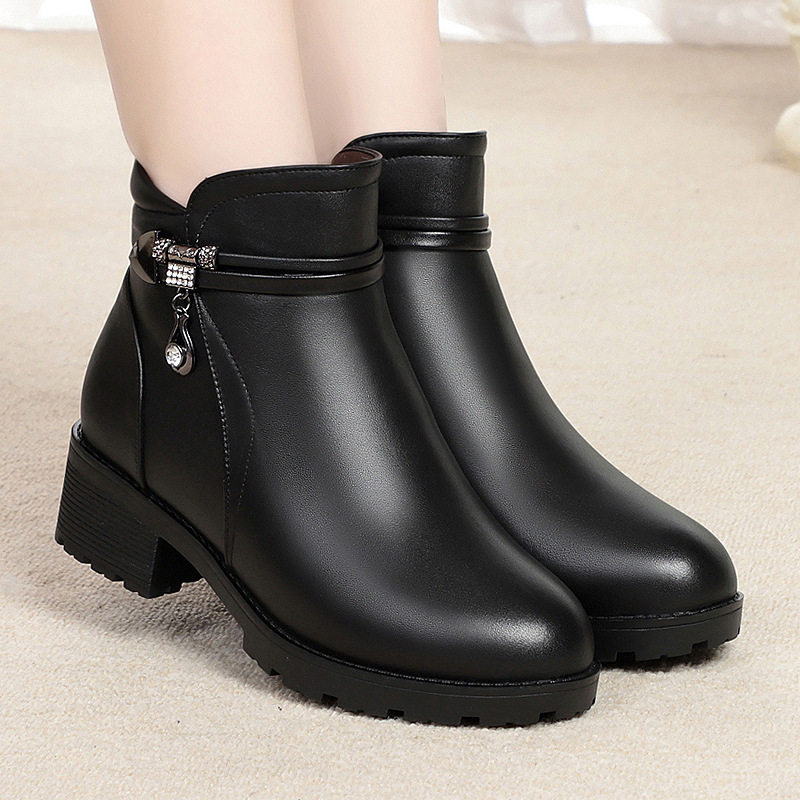 2025真皮冬加绒加厚羊毛皮鞋大码女靴中老年坡跟平底短靴妈妈鞋,运动鞋new,运动休闲鞋,淘宝优惠券,粉丝福利购,淘宝优惠卷