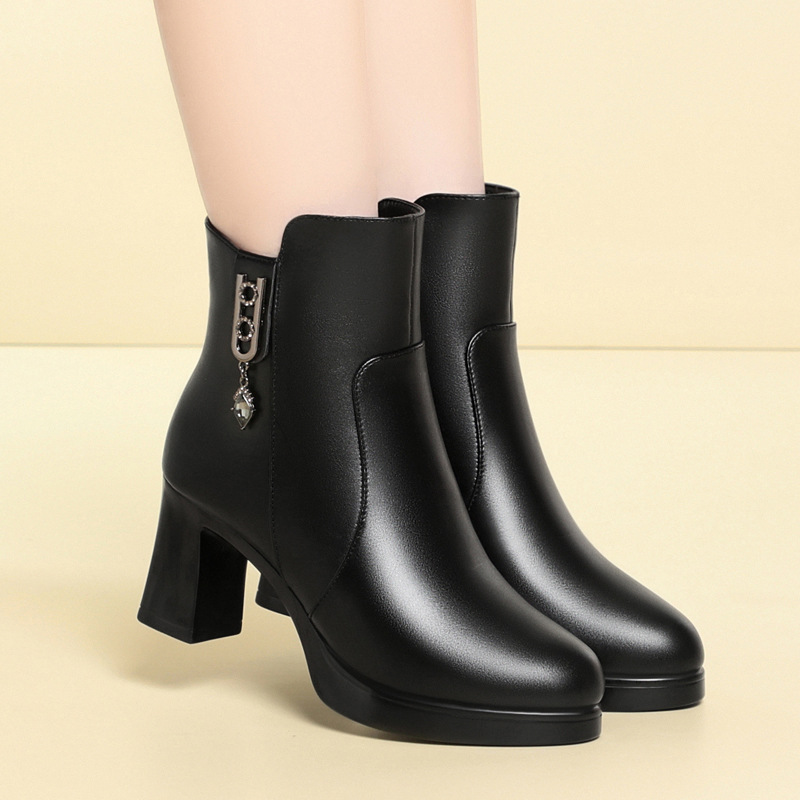 高跟软皮短靴妈妈鞋棉鞋加绒加厚女靴子绒毛时装女士靴子冬季皮鞋