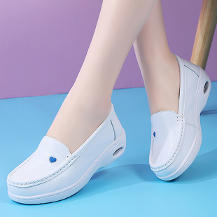 夏季薄款小白鞋女鞋子2026年新款春秋夏款一脚蹬浅口孕妇单鞋