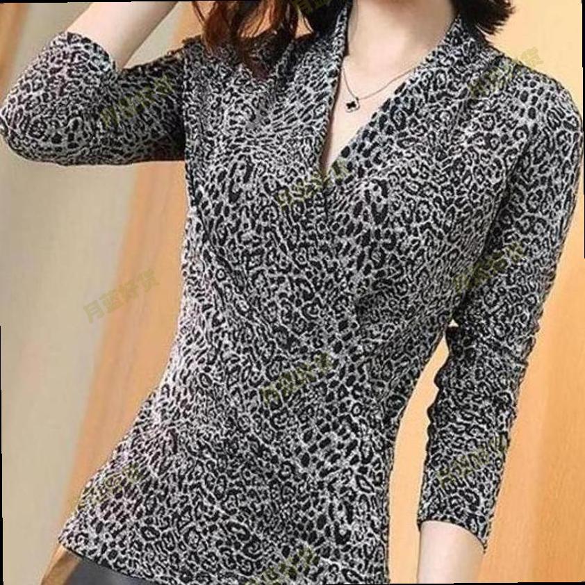 气质V领豹纹印花长袖T恤女修身洋气打底衫上衣加厚保暖中年妈妈