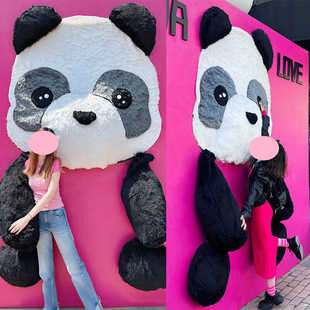 网红背景墙拍照区打卡点毛绒大熊猫抱抱墙商场大厅街区布置装饰