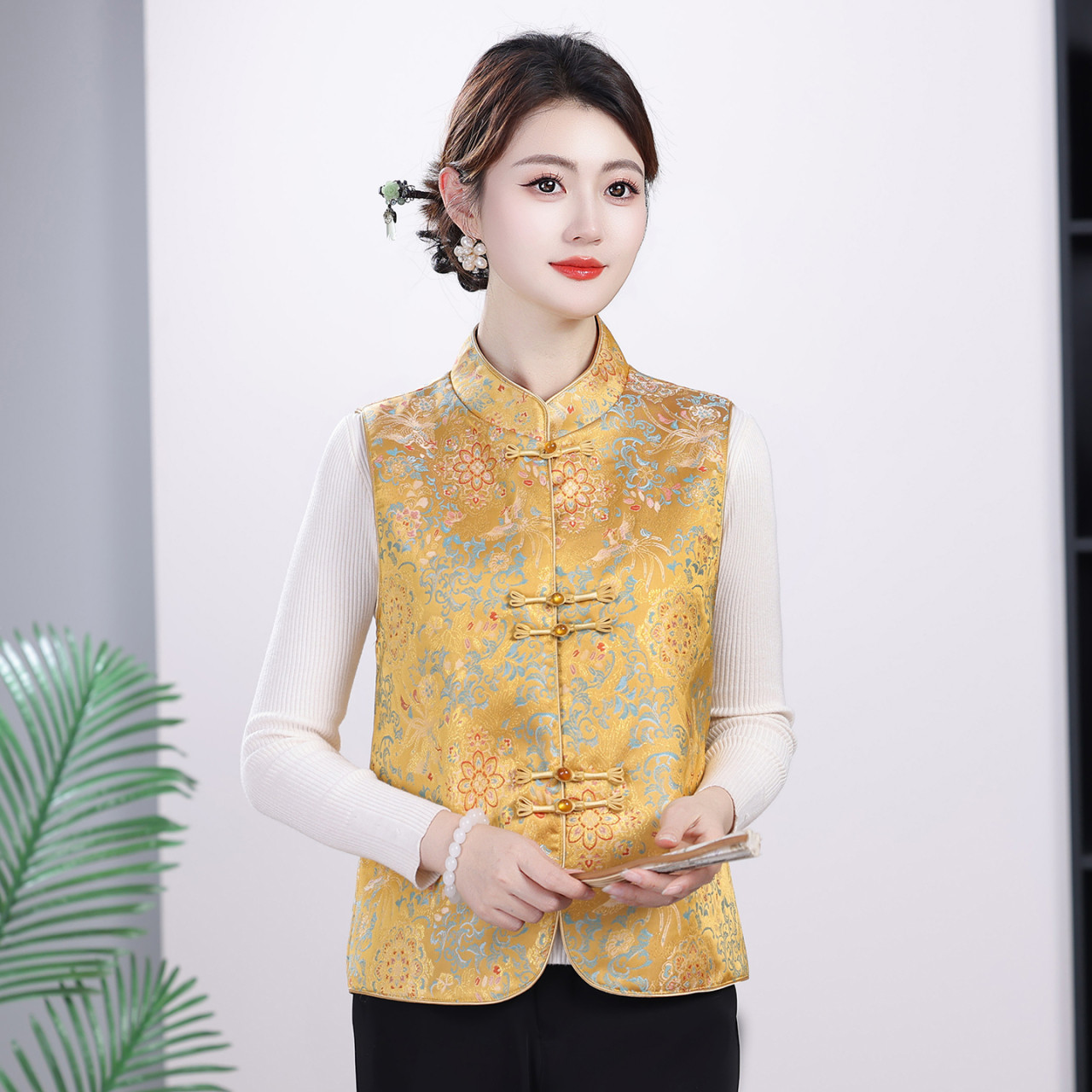 女士春季民族风马甲外套洋气中年妈妈装马夹春秋新款坎肩背心外穿