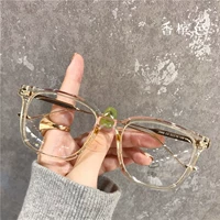 Super Light -Vision Glasses Женщины, оснащенные определенной степенью маленькой красной книги Шампанское маленькие зеленые очки, цветовая анти -летово -легкая легкая каркаса для глаз мужчина