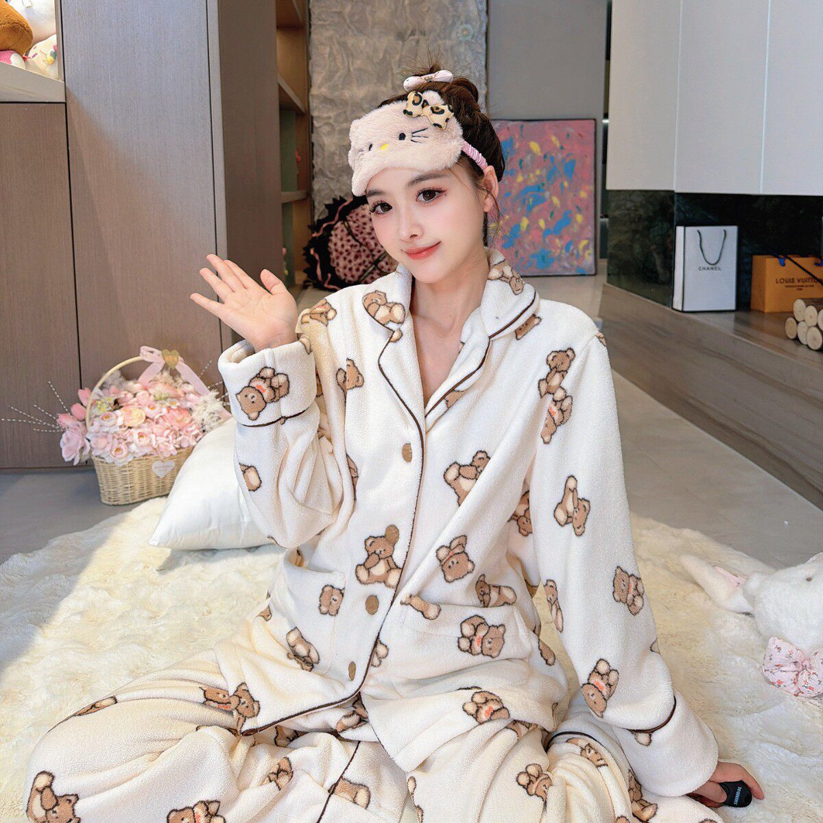 小熊法兰绒睡衣女秋冬印花保暖开衫家居服可外穿翻领软糯减龄套装