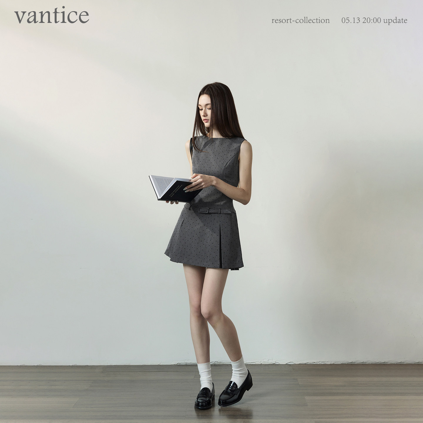 vantice 复古千金格雷系气质波点船领无袖背心裙修身掐腰连衣裙子