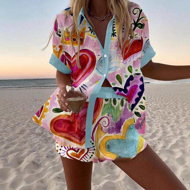 时尚印花宽松短袖衬衫Fashionprinted loose short-sleeved shirt