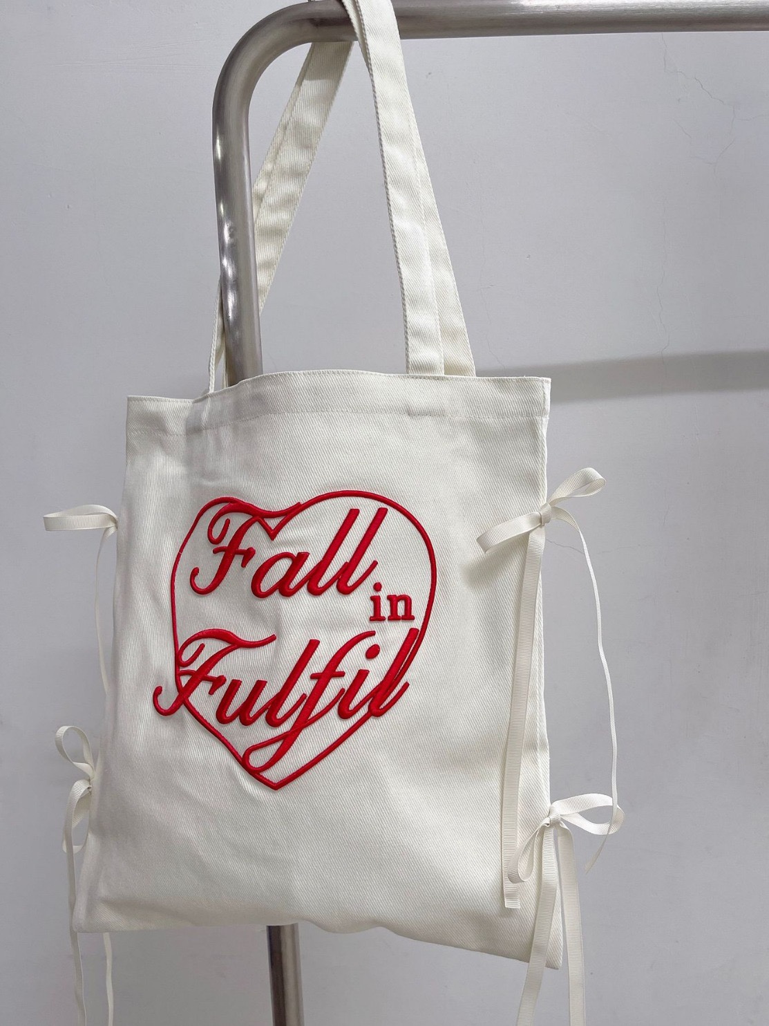 重工刺绣爱心帆布包飘带可DIY蝴蝶结单肩包旅行打卡出片大容量包