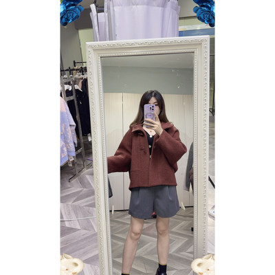 可路莎244732短款单面呢 冬装新款连帽绵羊毛你外套 牛角扣廓版女