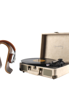 样板房音乐主题 耳机音箱黑胶唱片留声机飘窗书桌影音区软装摆设