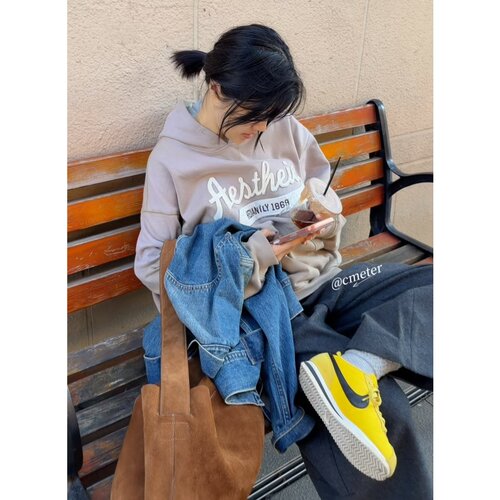 cmeter美式复古渐变喷马骝立体绣字母连帽卫衣女