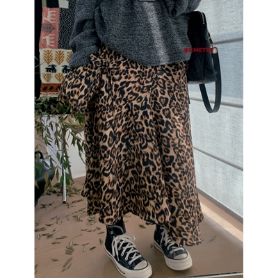 cmeter 【天丝】早秋新款豹纹印花飘逸不规则大口袋拼接半身裙女