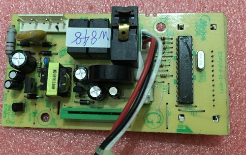 原装拆机，没修过，实物拍图，默认韵达，当天发货 买电视主板的亲，请看清标题的屏型号