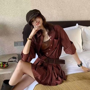 韩版气质减龄裙子套装女秋季格子百褶衬衫连衣裙短款配腰带三件套