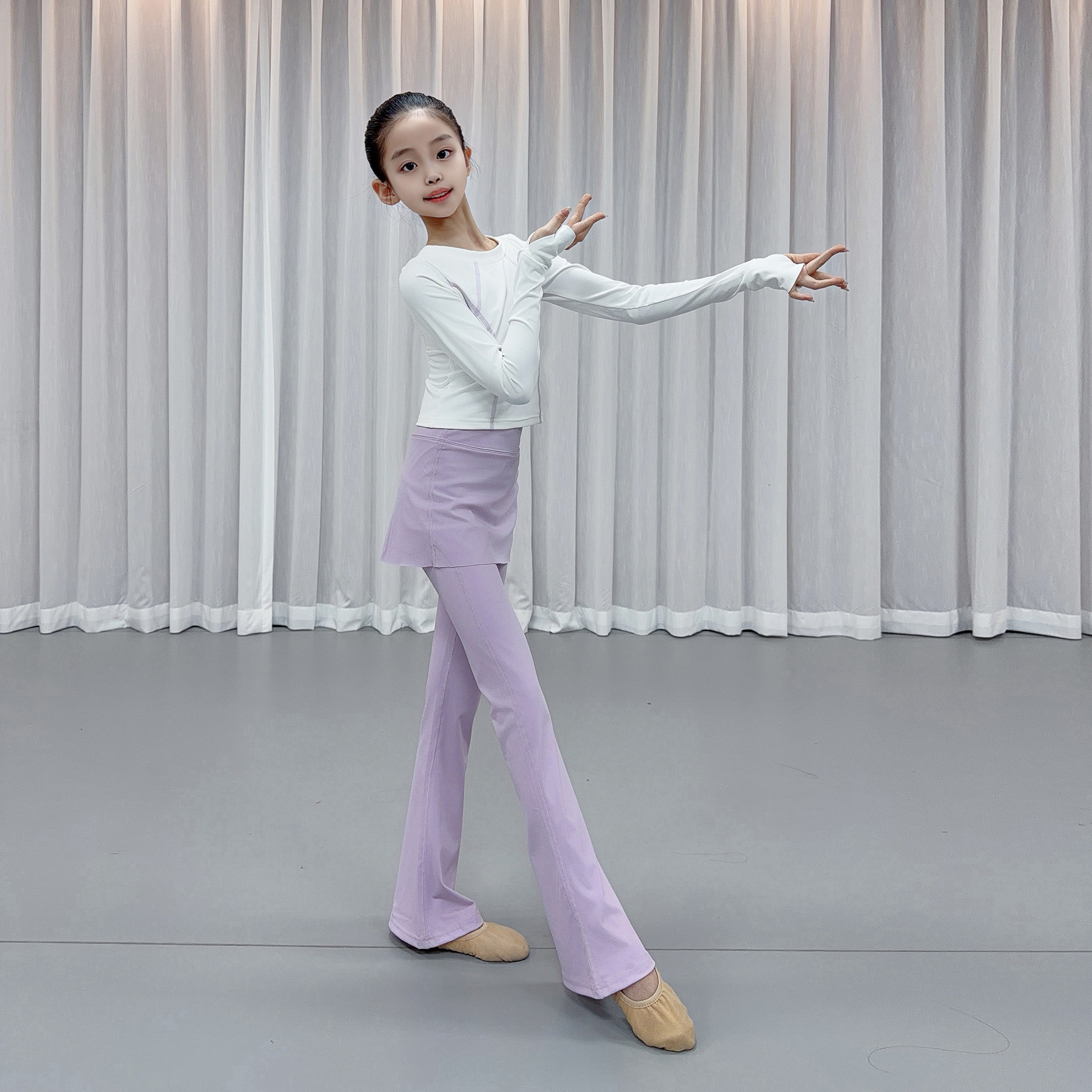 专业舞蹈练功服大长腿屁帘微喇裙裤修身显瘦舒适高弹舞蹈瑜伽服