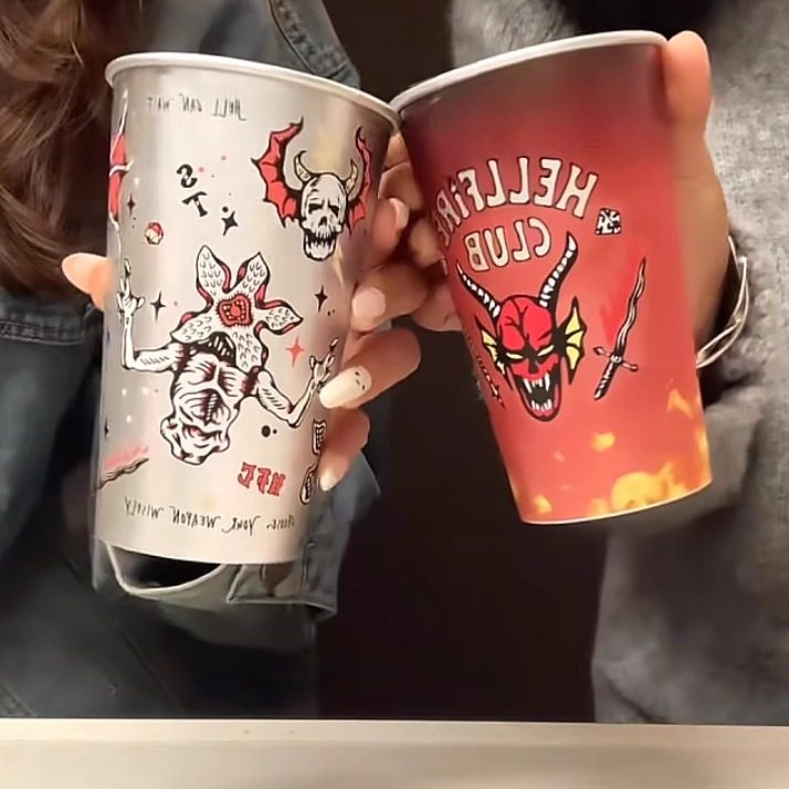 怪奇物语联名变色水杯