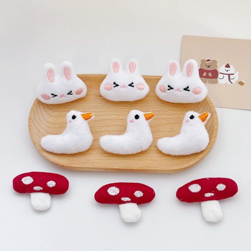 卡通毛绒可爱小鸭子小兔子胸针红蘑菇小裙子配饰辅料衣服书包装饰,服饰配件/皮带/帽子/围巾,其他配件,淘宝优惠券,粉丝福利购,淘宝优惠卷