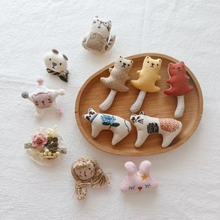 新款 饰别针小饰品 森女系布艺可爱猫咪兔子动物创意胸针小众百搭装