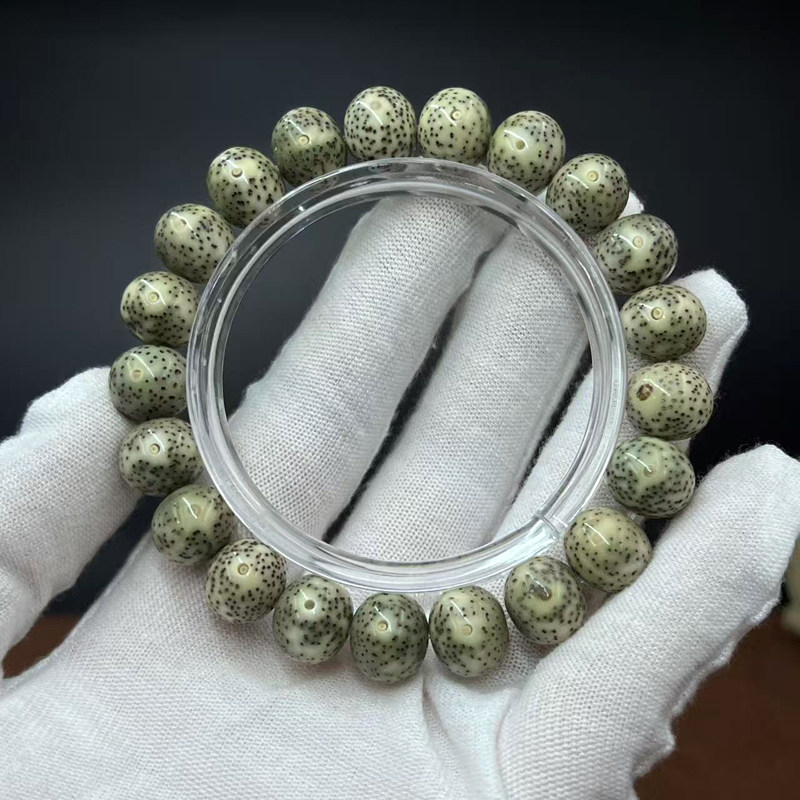 精品10*13苹果绿幽灵手串