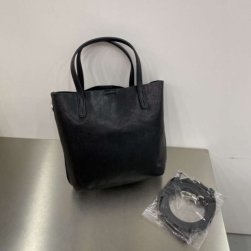 真皮新款女包时尚百搭女式手提单肩斜挎包水桶包牛皮迷你包60276
