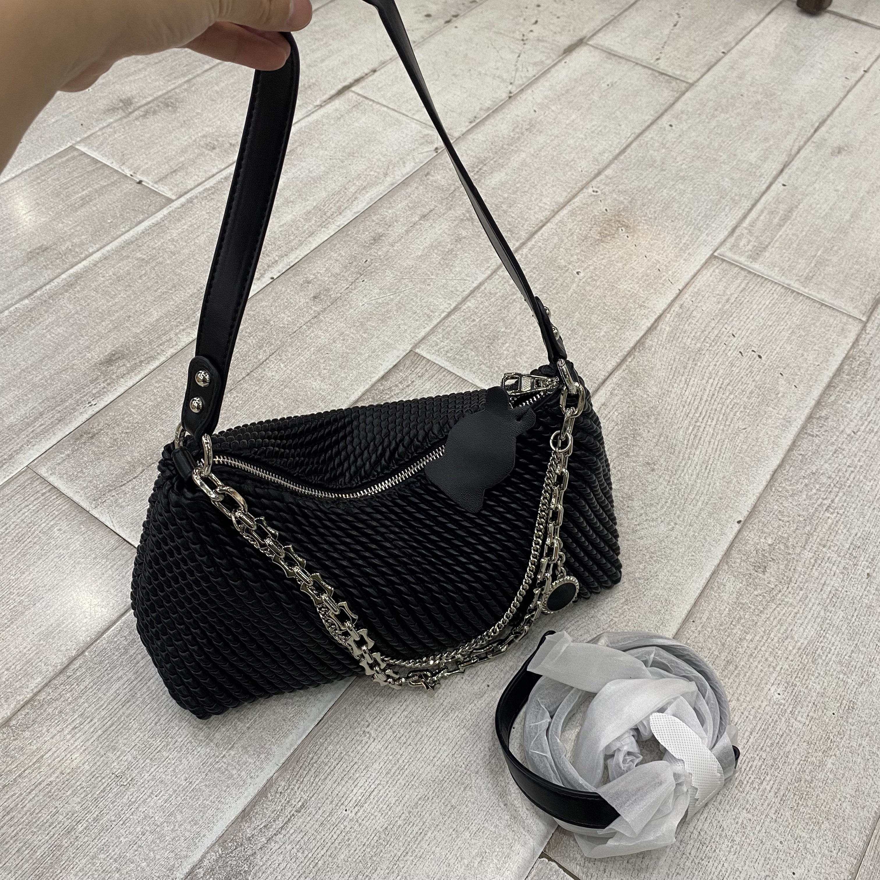 2026新款女包时尚百搭单肩包腋下包水桶凯莉包斜跨包编织包618-8