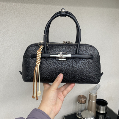 泡泡纹新款女包时尚百搭女手提单肩斜挎包流行包腋下包小包71182