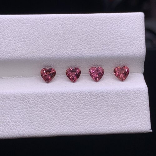 天然高品质碧玺心形裸石4x4mm可镶嵌18k金 银戒指吊坠耳坠等