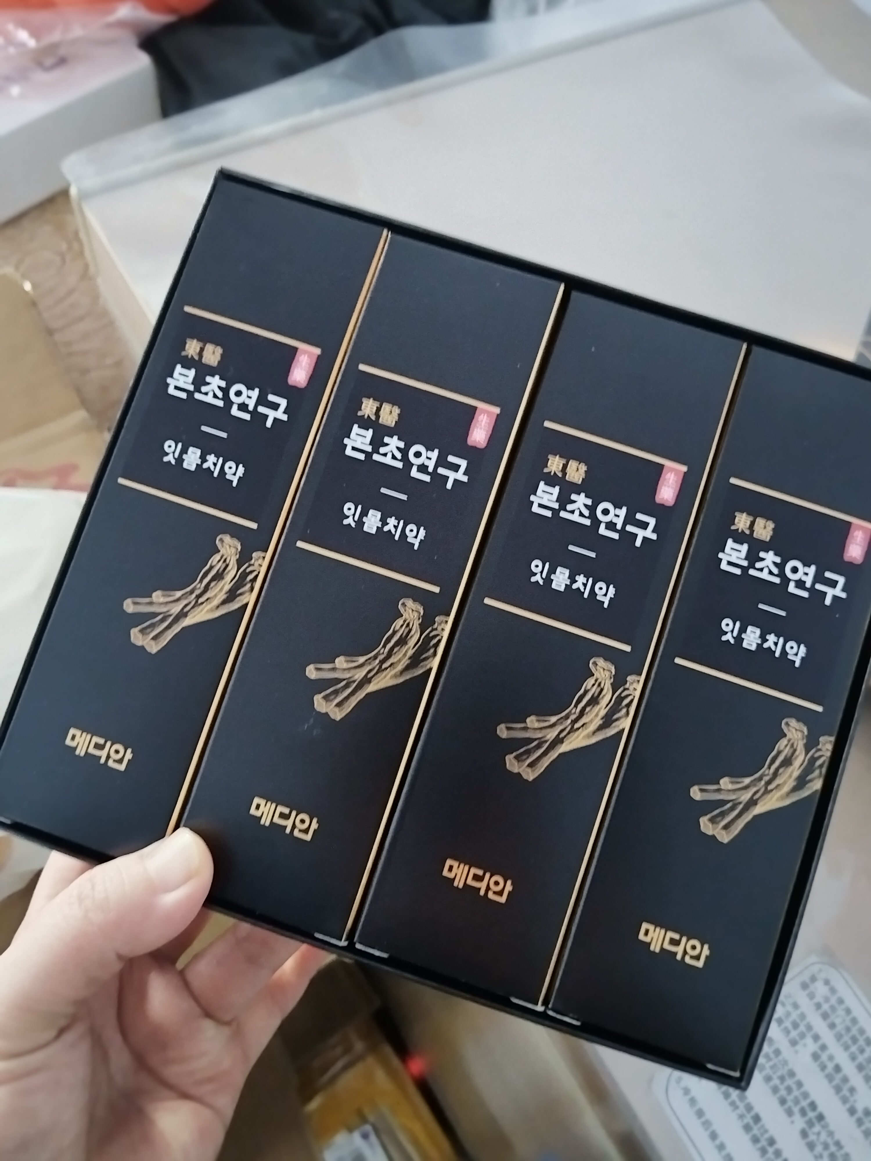 韩国牙膏 爱茉莉东医本草牙膏套盒4支装 咸味清新口气防蛀牙