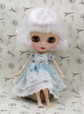 ICY DBS 小布娃娃 磨砂脸壳 白色刘海短发 19关节体 女生礼物