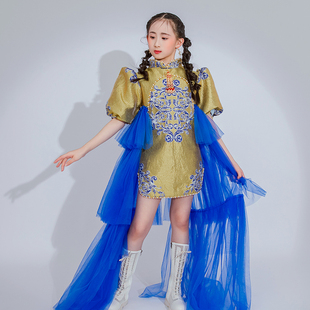 2025新款儿童年会演出服国风红色演出服装女童表演服时尚拆卸租赁