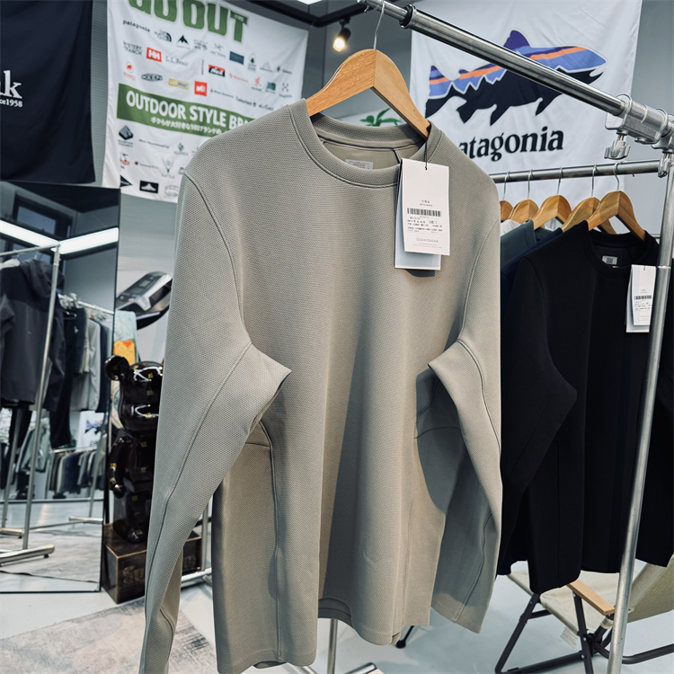 LULU平替！无痕压胶吸湿速干功能运动户外中间层男士圆领套头卫衣