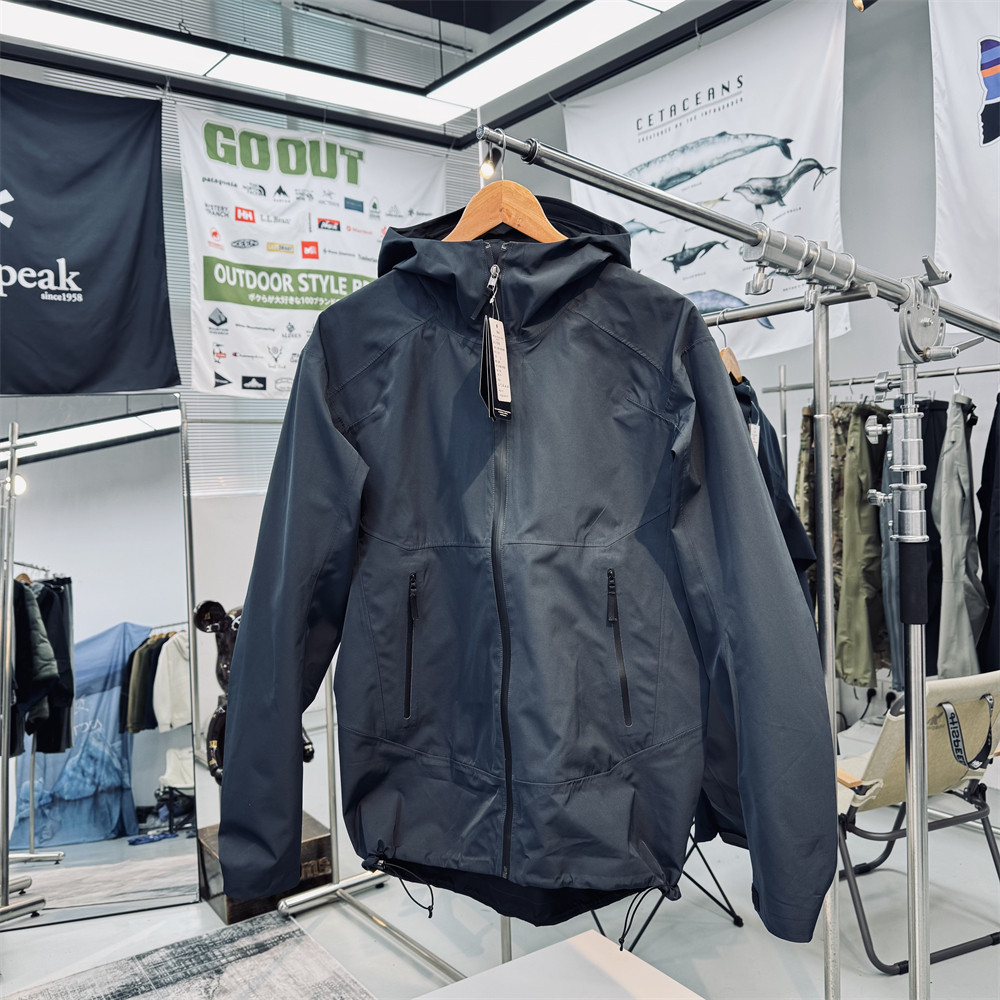 防风防水全压胶硬壳连帽冲锋衣
