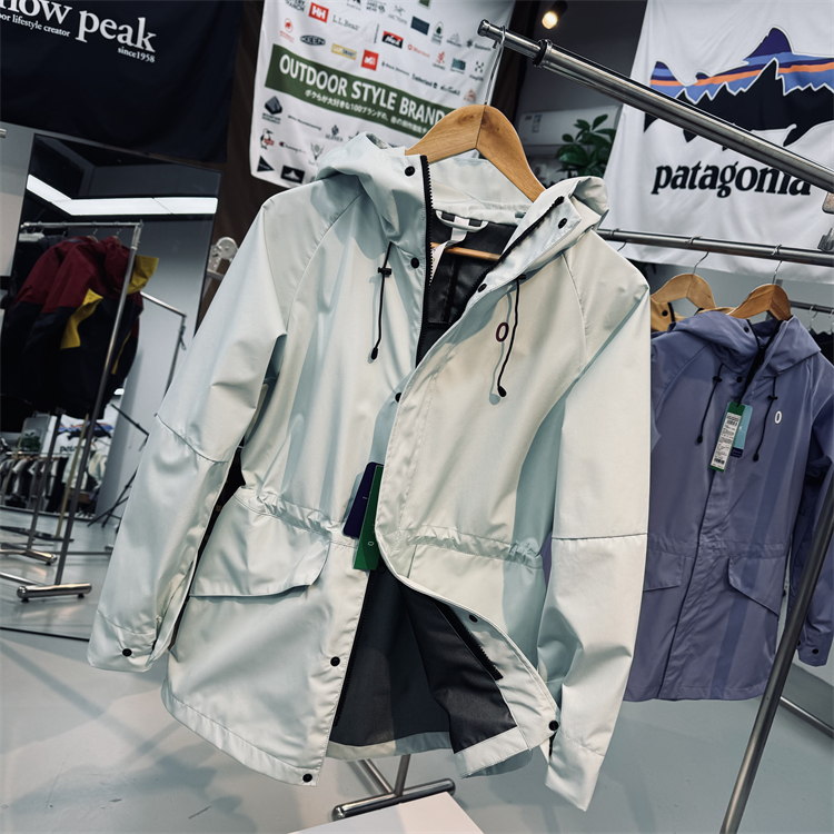 0素家平替风衣外套户外山系连帽