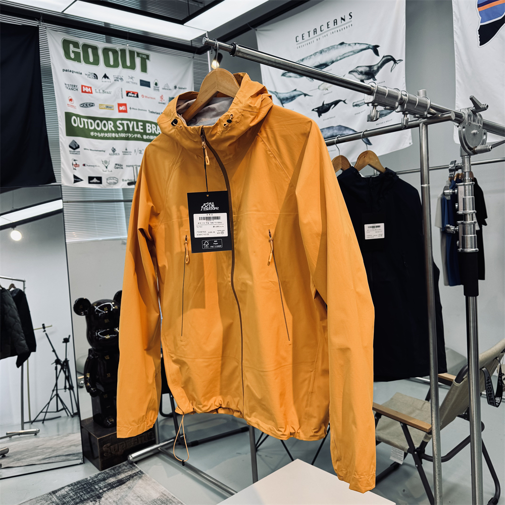 象平替全压胶暴雨级防水男女通用户外耐磨硬壳冲锋衣轻薄单冲外套