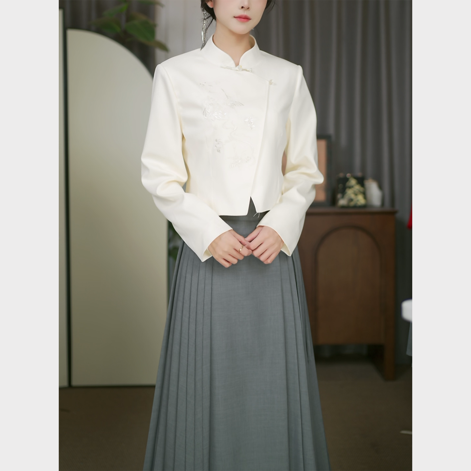 套装-【今时月+知棠序】七分裙新中式刺绣汉服上衣简约秋冬醉雨朵