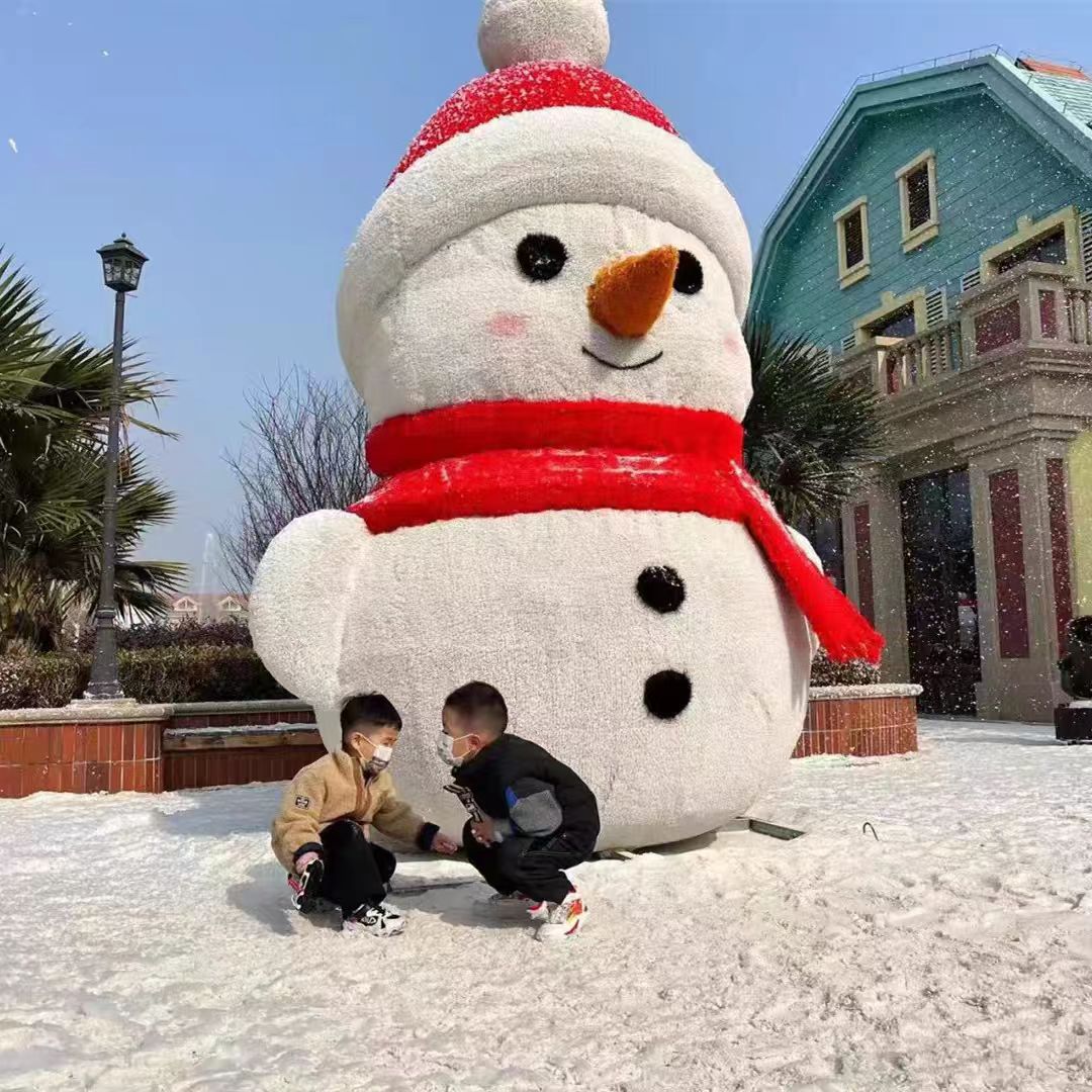 网红雪人仿真绿雕滑雪场摆件