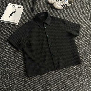 百搭男女 夏季 WESSK暗纹千鸟格仿绿松石纽扣褶皱肌理拼接短袖 衬衫