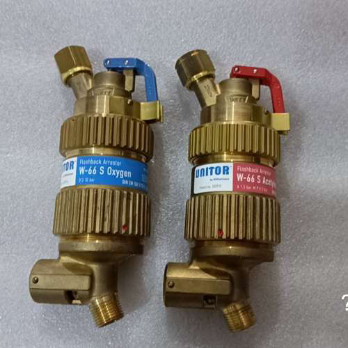 议价商品302976 183970 FLASHBACK ARREST