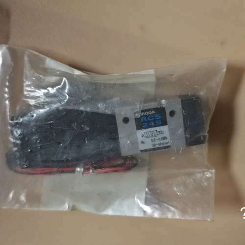KURODA黑田精工电磁阀RCS245，全新原装，带包装。功
