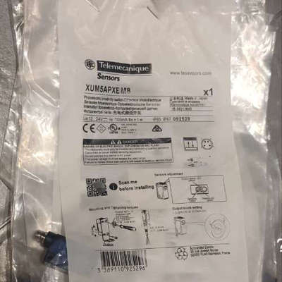 议价全新施耐德XUM5APXBM8光电开关，原装正品没有拆封