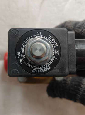 PARKER电磁阀，型号321HS8052，24V DC，铜