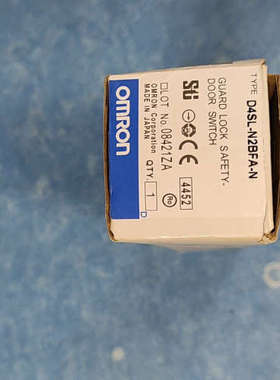 全新安全门开关D4SL–N2BFA–N