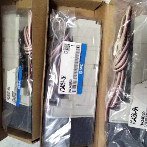 议价VQ4251-5H全新原装正品SMC电磁阀有三个