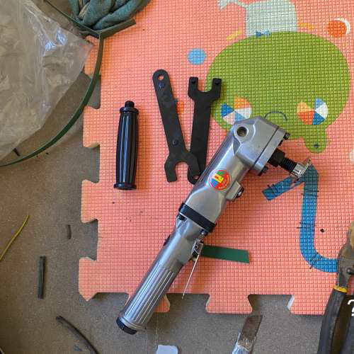 议价台湾产drs气动角磨机打磨机，砂轮机，全新未使用要的联系35