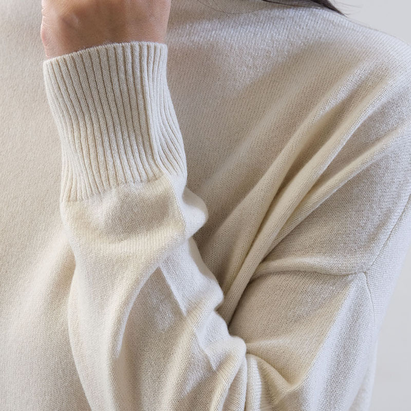 APCSHOP长袖半高领通勤针织衫