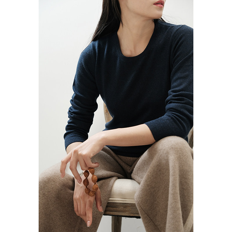 APC套头圆领基本款羊绒衫意小众