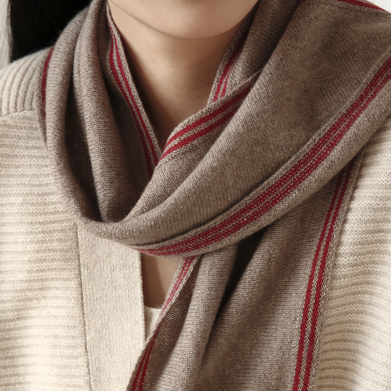 APCSHOP意大利尊享 羊绒三角巾咖色简约冬季新款时尚三角围巾围脖,服饰配件/皮带/帽子/围巾,围巾/丝巾/披肩,淘宝优惠券,粉丝福利购,淘宝优惠卷