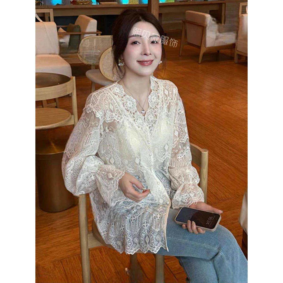 香港法式蕾丝钩花镂空长袖衬衫女春季气质宽松显瘦内搭上衣打底衫