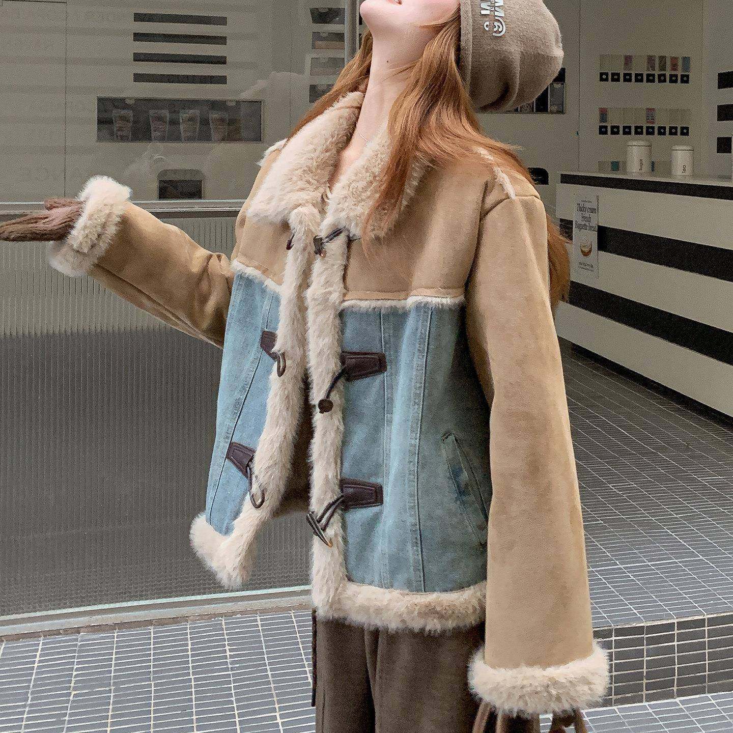香港冬新款韩系牛角扣羊羔毛牛仔外套女拼接加绒加厚皮毛一体棉服