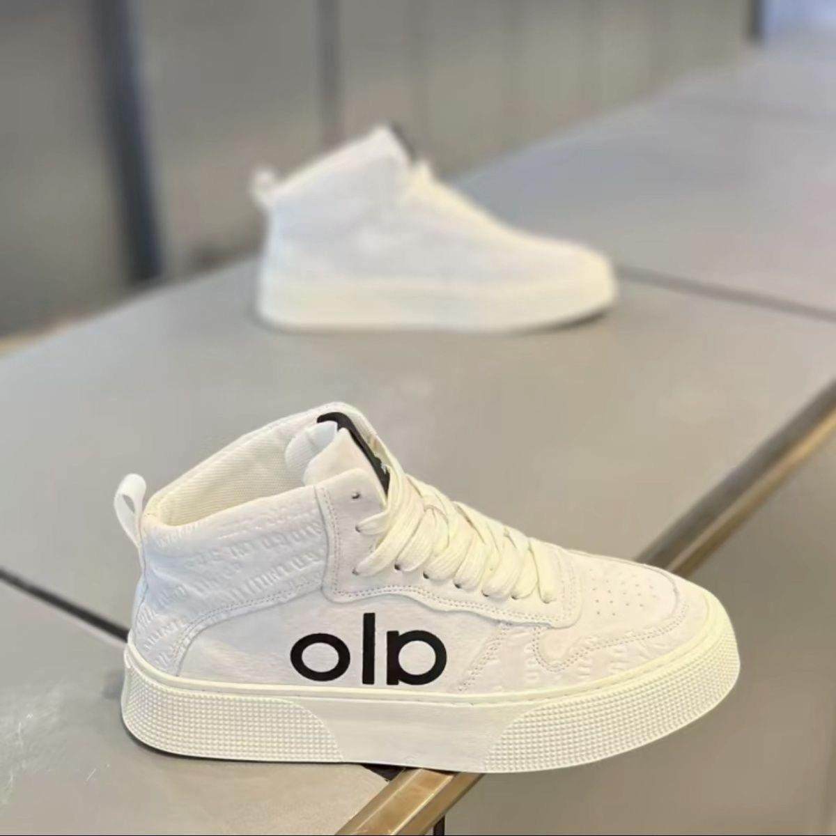 潮牌中高帮板鞋男士秋冬季新款厚底增高运动休闲鞋子男款,流行男鞋,时尚休闲鞋,淘宝优惠券,粉丝福利购,淘宝优惠卷